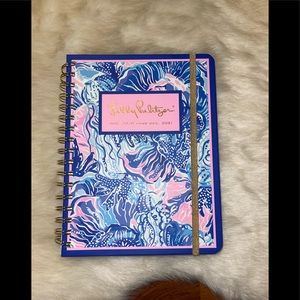 Lilly Pulitzer 17 month planner 2021